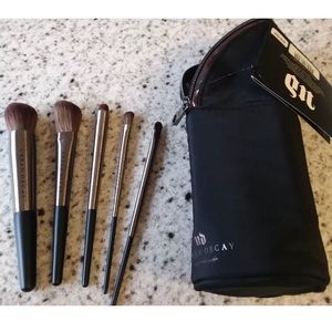 Urban Decay PRO Essential Brush Stash